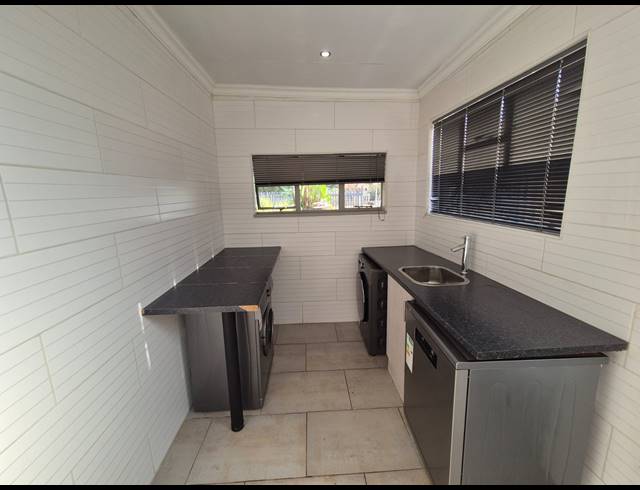 3 BEDROOM HOUSE FOR SALE IN VANDERBIJLPARK SE 1